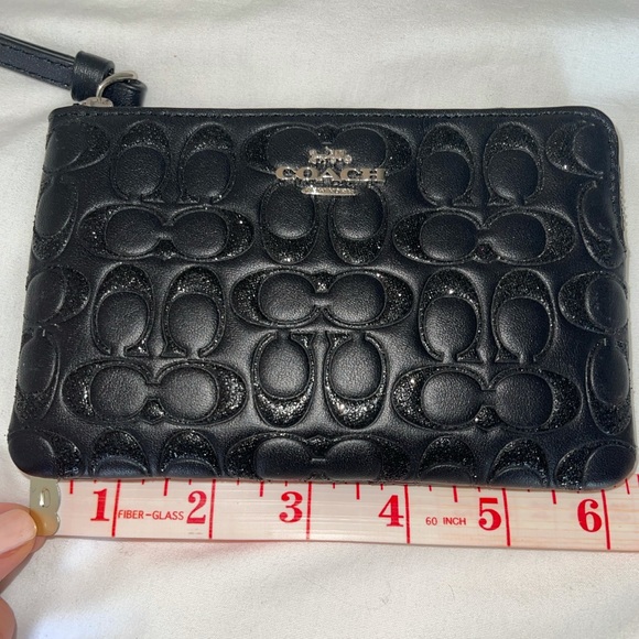 Coach wristlet - Picture 4 of 6